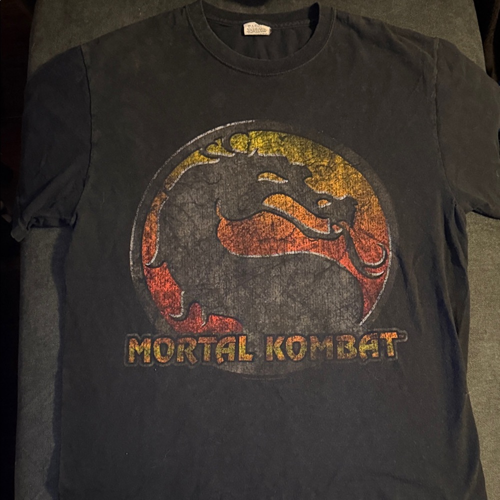 Vintage 90s Mortal Kombat Dragon Graphic Tee - Black Size Medium 18x25